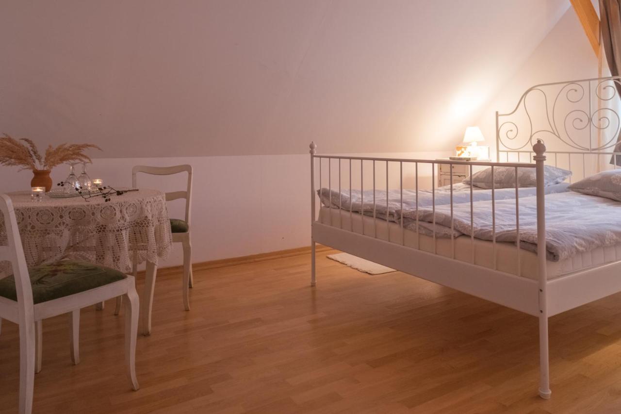 Miodowa Kolonia Bed & Breakfast Bialowieza Ngoại thất bức ảnh